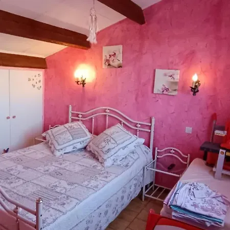 Maison *